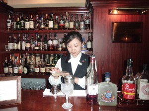 単独インタビュー第８弾　２０１１年　年明けインタビュー企画「Ｂａｒ ＤＯＶＥＣＯＴ　バーテンダー渡邊　真弓さんを迎えて（５）」